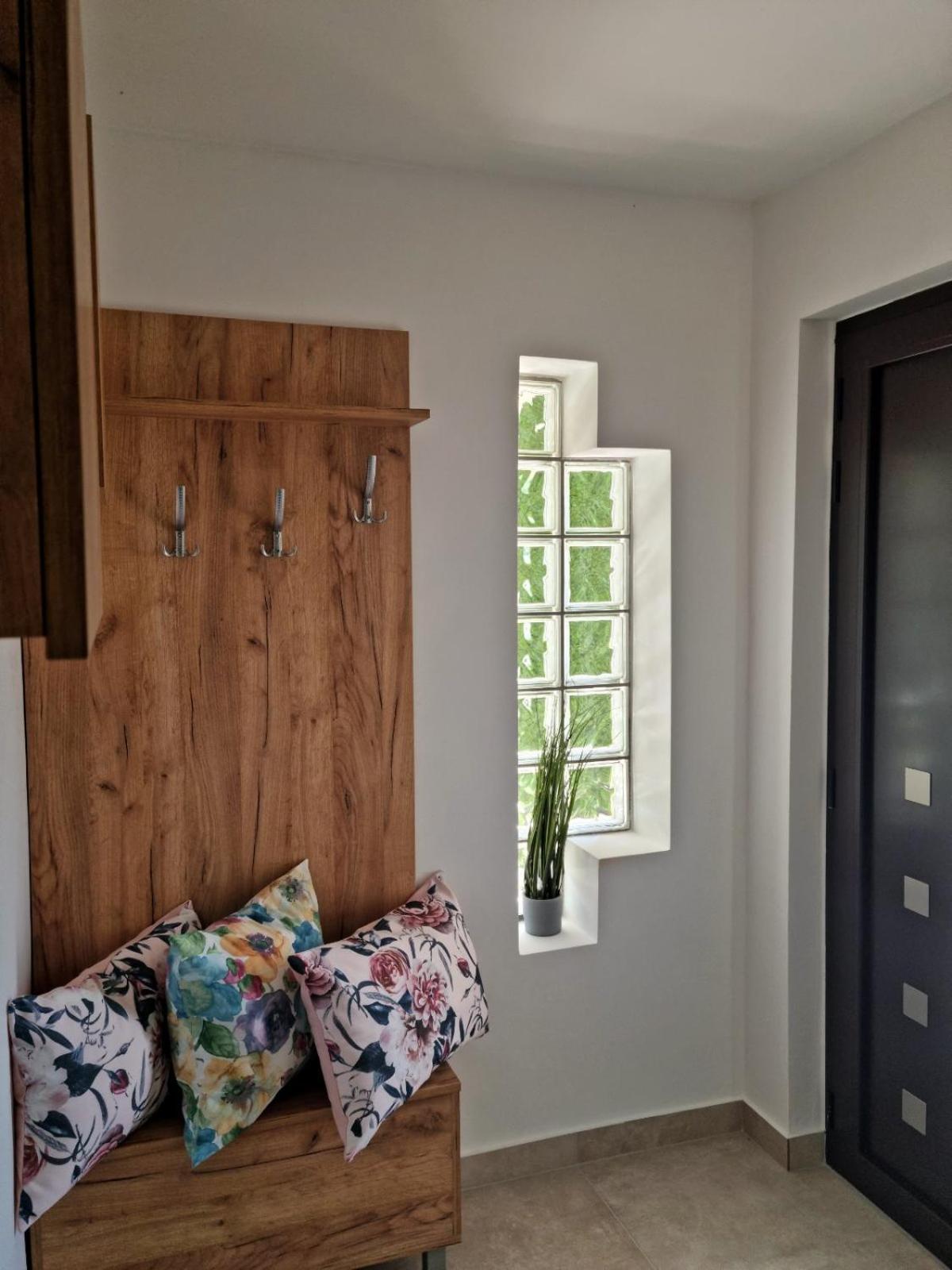 Apartmani Nika 1 غييكا المظهر الخارجي الصورة