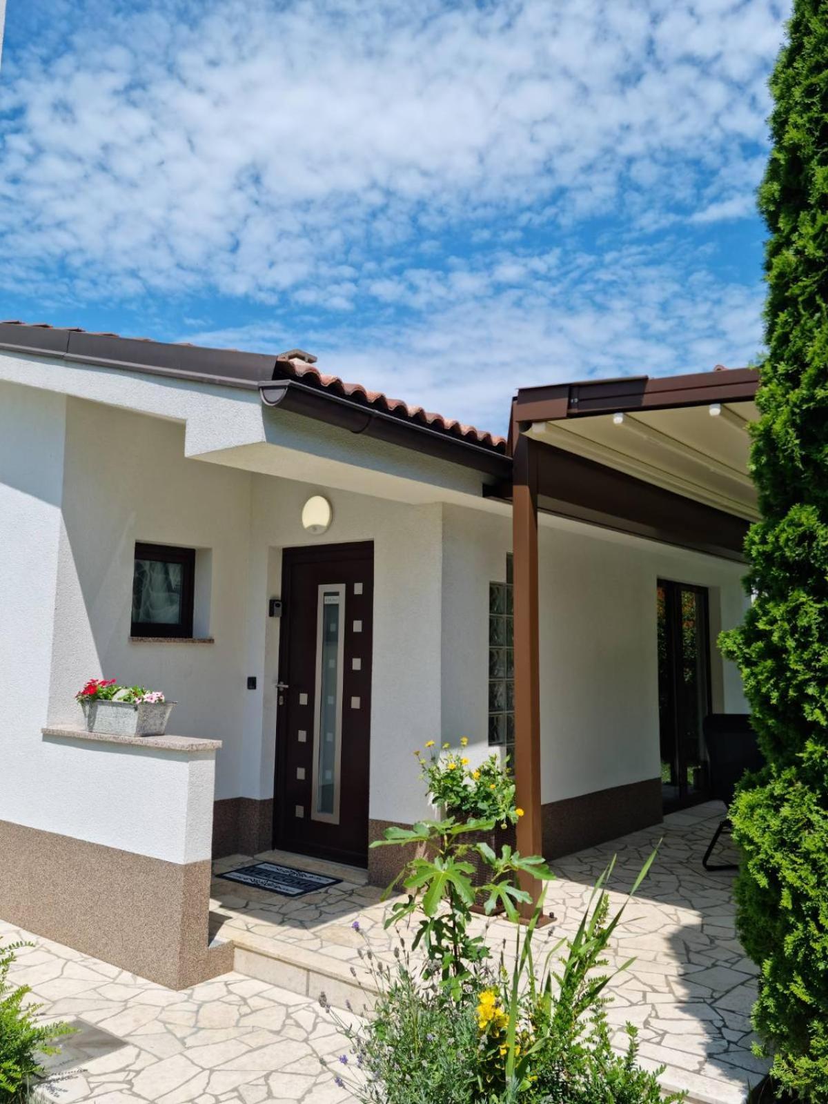 Apartmani Nika 1 غييكا المظهر الخارجي الصورة