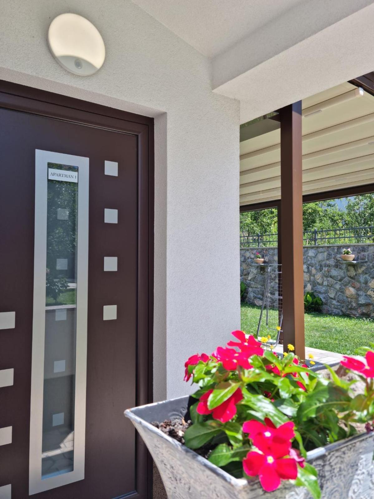 Apartmani Nika 1 غييكا المظهر الخارجي الصورة